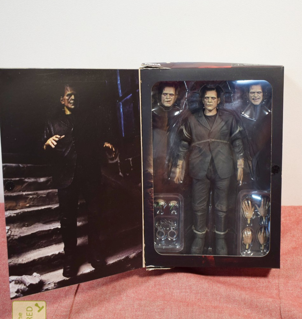 Universal Monsters 7" Action Figure Ultimate Frankenstein's Monster (Pack Wear)